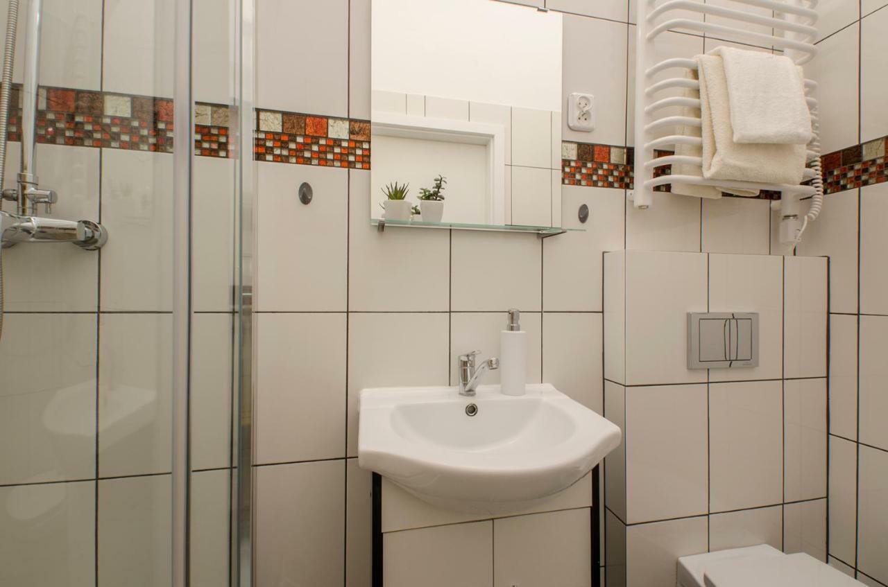 Ohmyhome - Kosciuszki Lodz  Luaran gambar