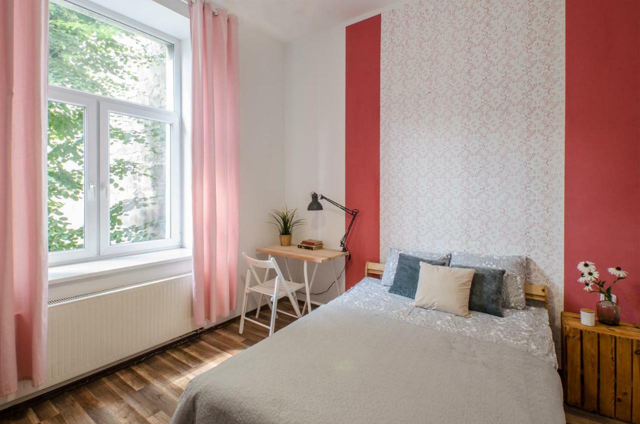 Ohmyhome - Kosciuszki Lodz  Luaran gambar